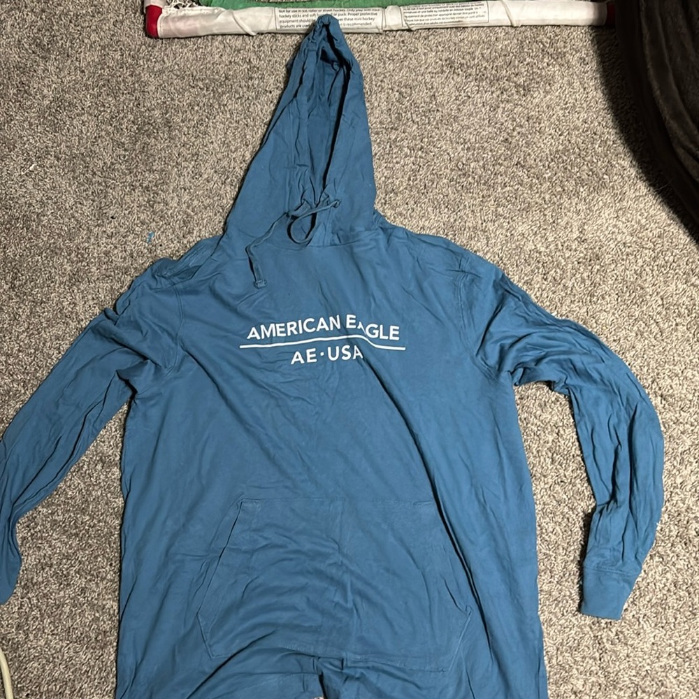Large, long sleeve with hood, American Eagle